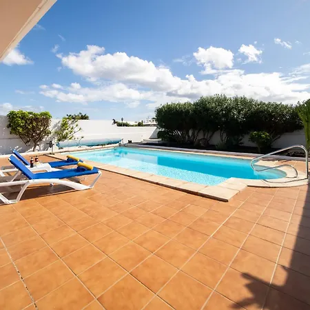La Traviata Playa Blanca (Lanzarote)
