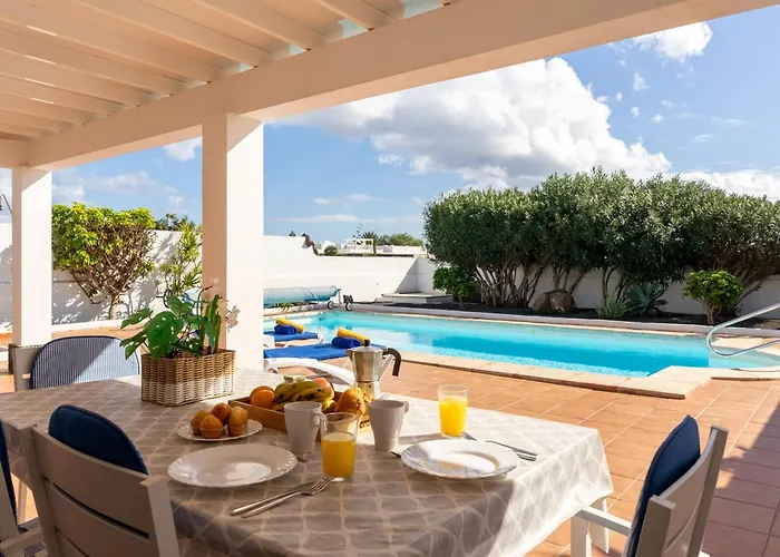 La Traviata Playa Blanca (Lanzarote)